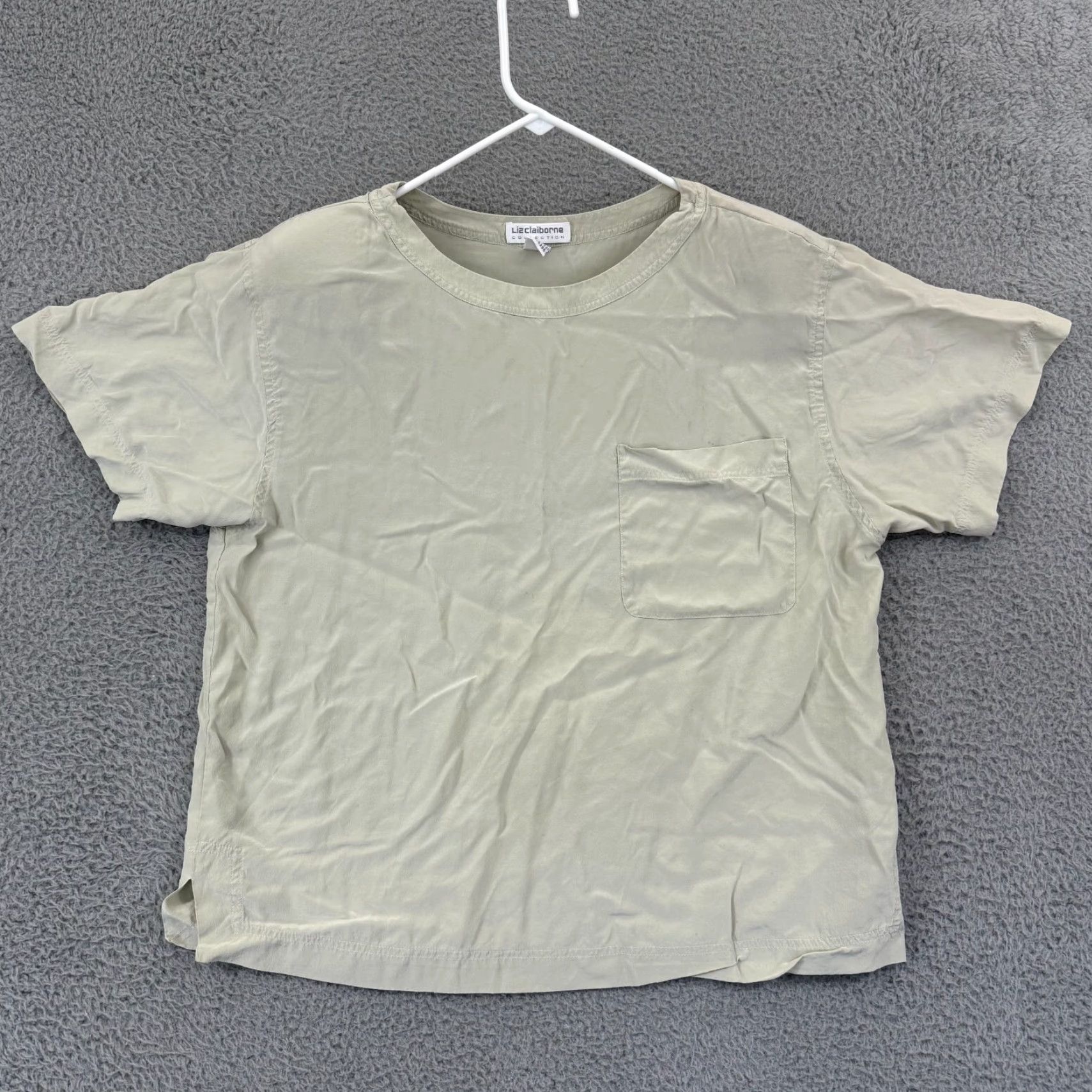 Liz Claiborne Liz Claiborne Shirt Women 10 Blouse Silk Short Sleeve Pocket Casual Career Light Ivory Satin Bow Pockets Vintage No Size L / US 10 / IT 46 - 2 Thumbnail