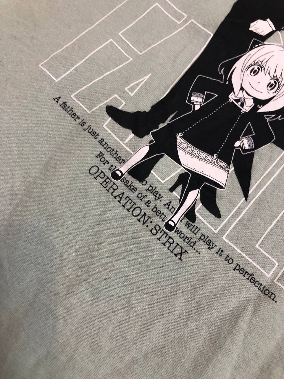 Uniqlo SPY x FAMILY Uniqlo UT Unisex Short-Sleeve Graphic T-Shirt Size US M / EU 48-50 / 2 - 8 Thumbnail