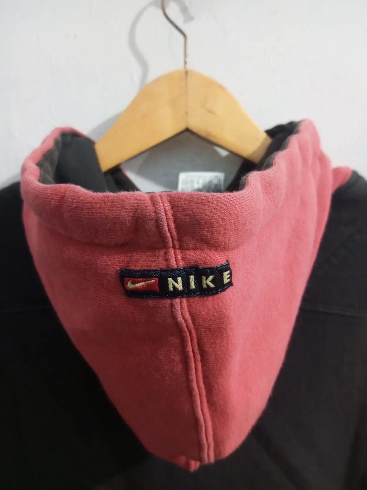 Designer Vtg Nike big swoosh sun fadded hoodie Size US M / EU 48-50 / 2 - 12 Thumbnail