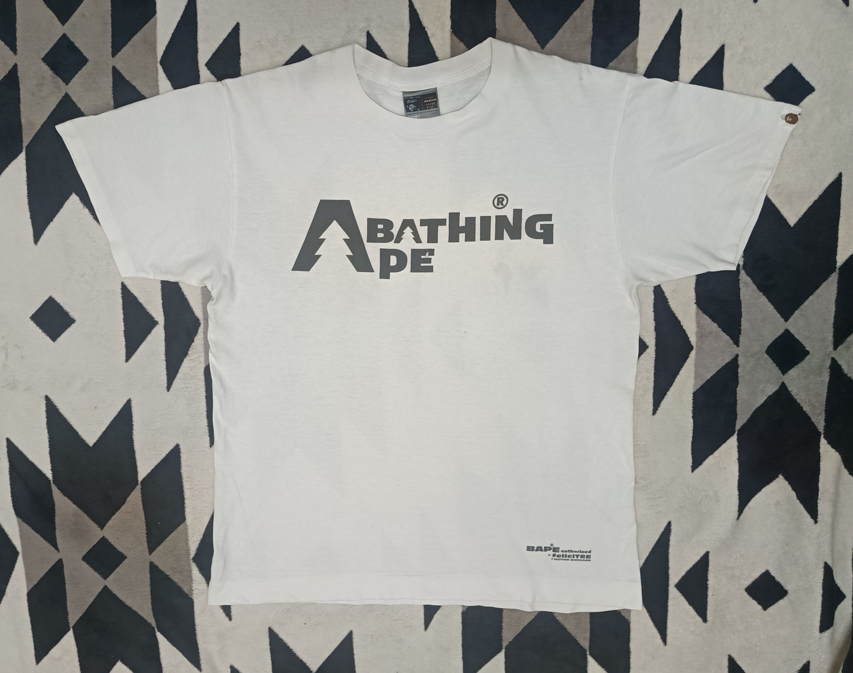 Bape 🔥🔥Rare Vintage Bathing Ape Tee Size US M / EU 48-50 / 2 - 2 Thumbnail