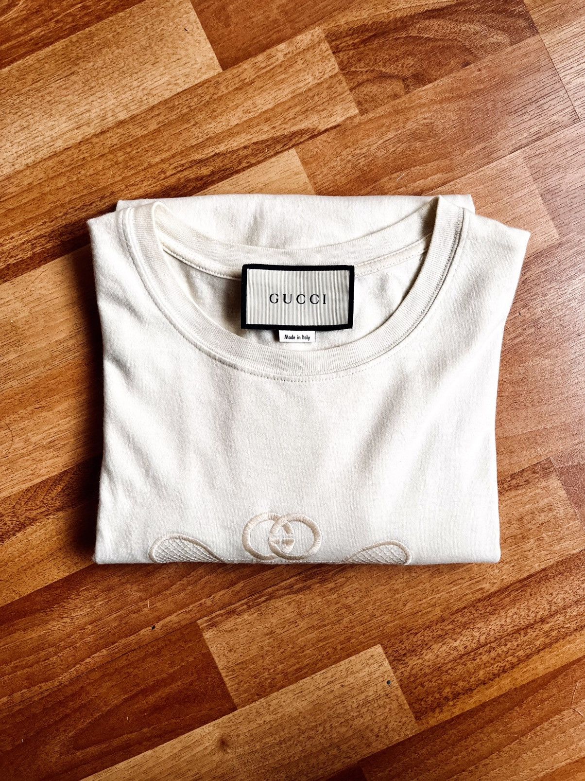 Gucci Men’s Cream Gucci Shirt w/ Embroidered Graphic Size US M / EU 48-50 / 2 - 6 Thumbnail