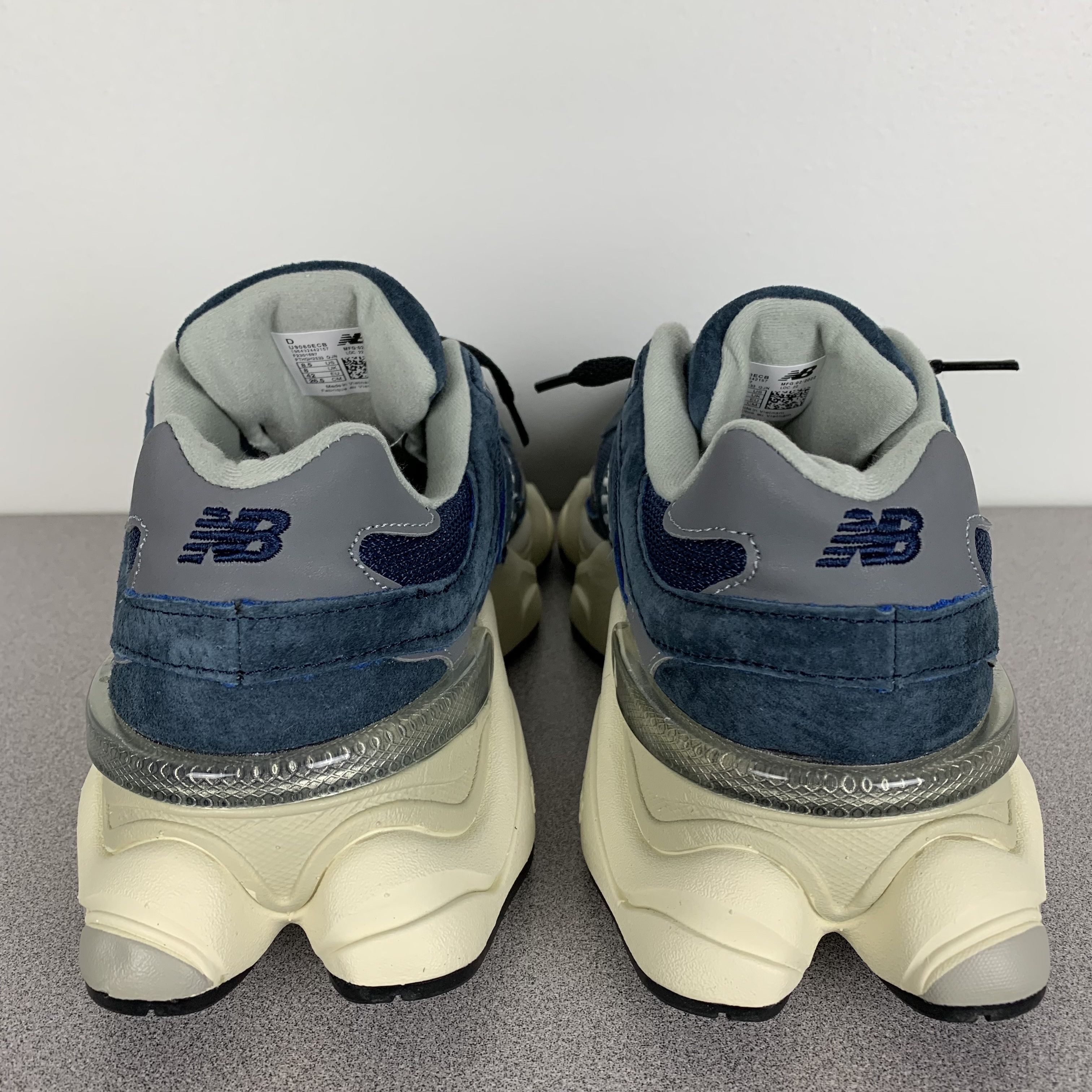 New Balance 9060 Navy White Size US 8.5 / EU 41-42 - 6 Thumbnail