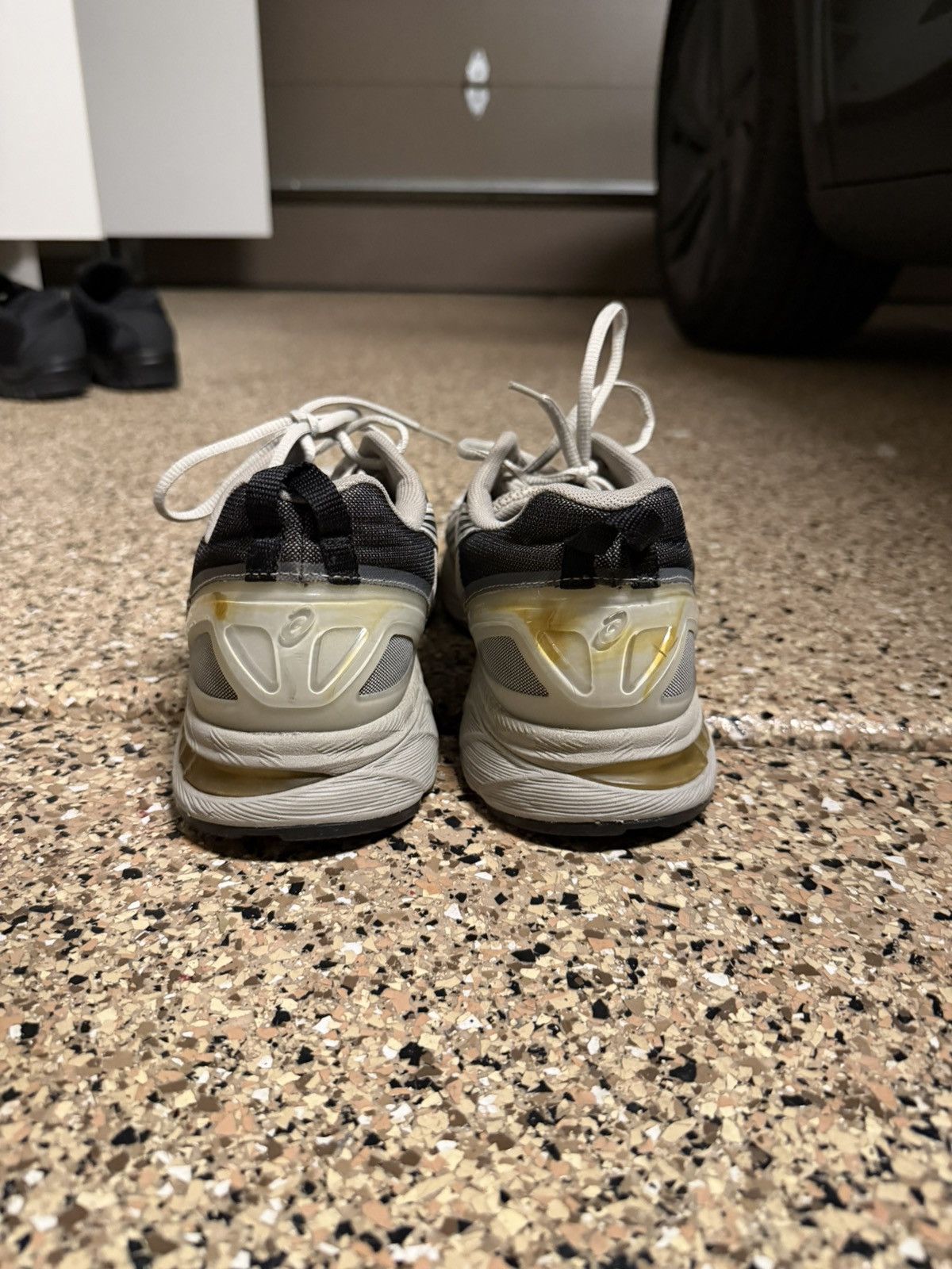 Asics × Kiko Kostadinov ASICS GEL-Burz 1 x Kiko Kostadinov Birch 2018 Size US 10 / EU 43 - 3 Thumbnail