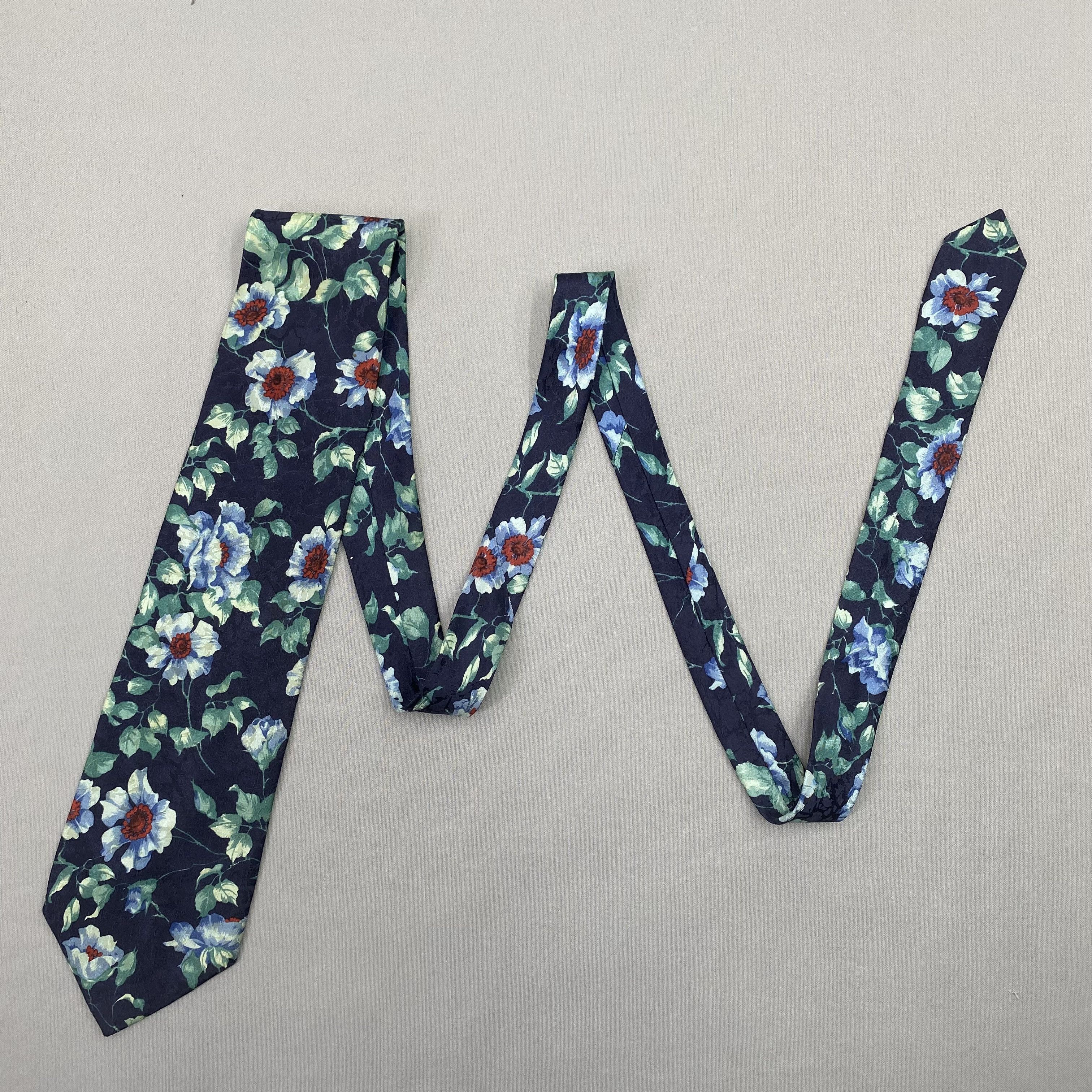 Japanese Brand Vintage Yves Saint Laurent SILK Necktie Cravate Pure Silk Size ONE SIZE - 5 Thumbnail