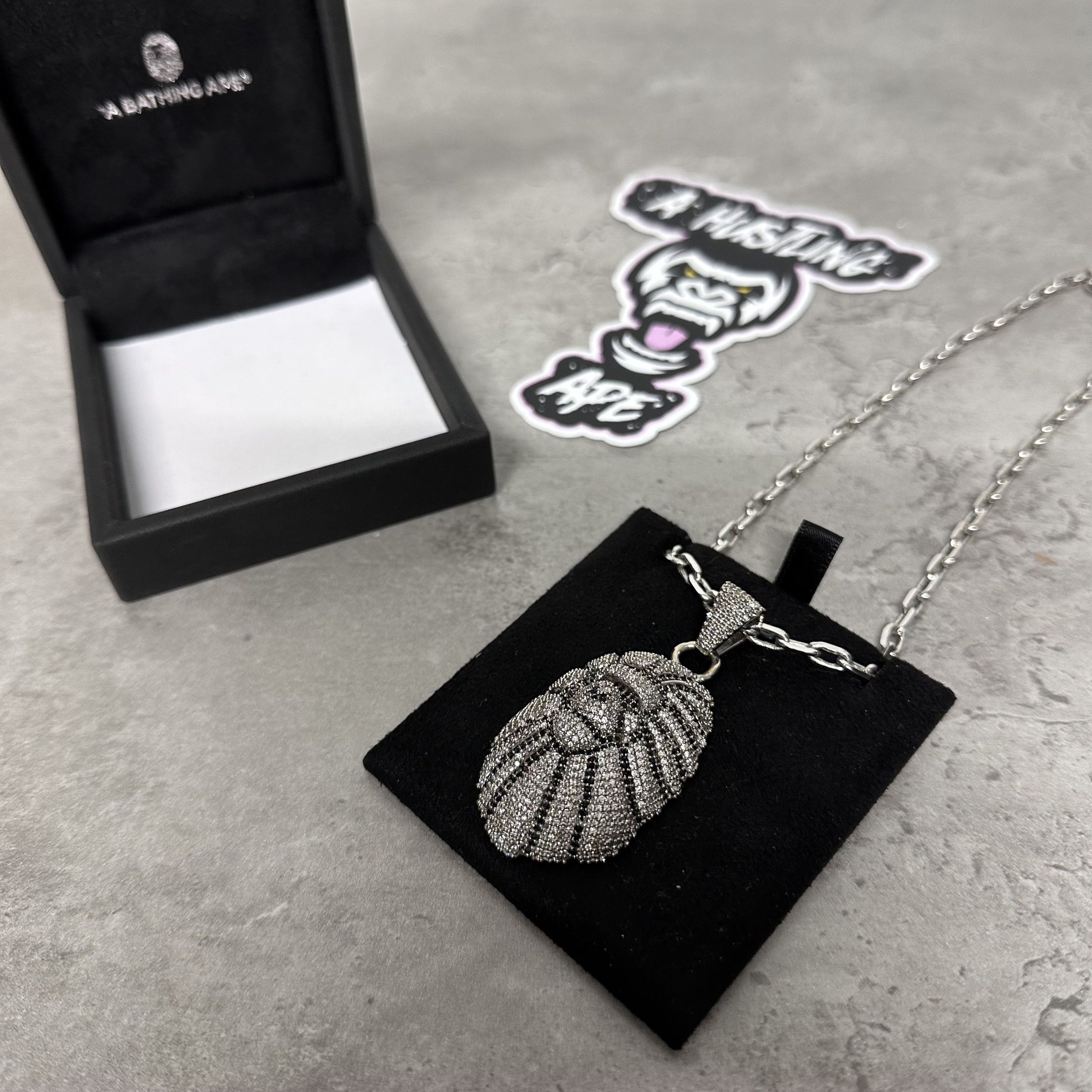 NEW【A BATHING APE】APE HEAD NECKLACE ネックレス APE HEAD JEWELRY | bape.com