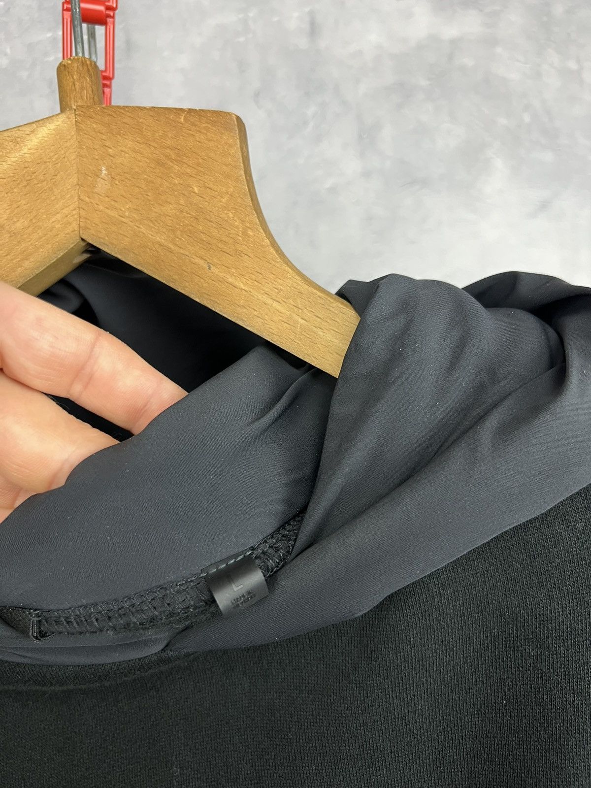 Fear of God fear of god essentials nylon fleece black hoodie size L Size US L / EU 52-54 / 3 - 13 Thumbnail