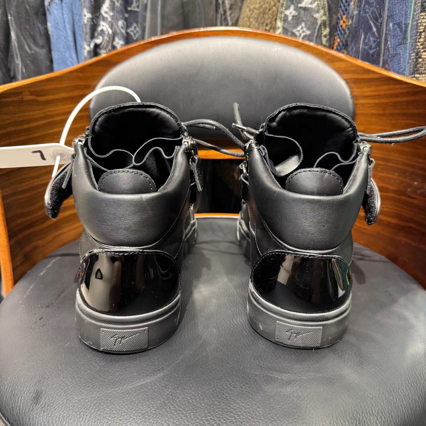 Giuseppe Zanotti giuseppe zanotti Leather Sneakers with Crystal Velcro K15 Size US 8 / EU 41 - 3 Thumbnail