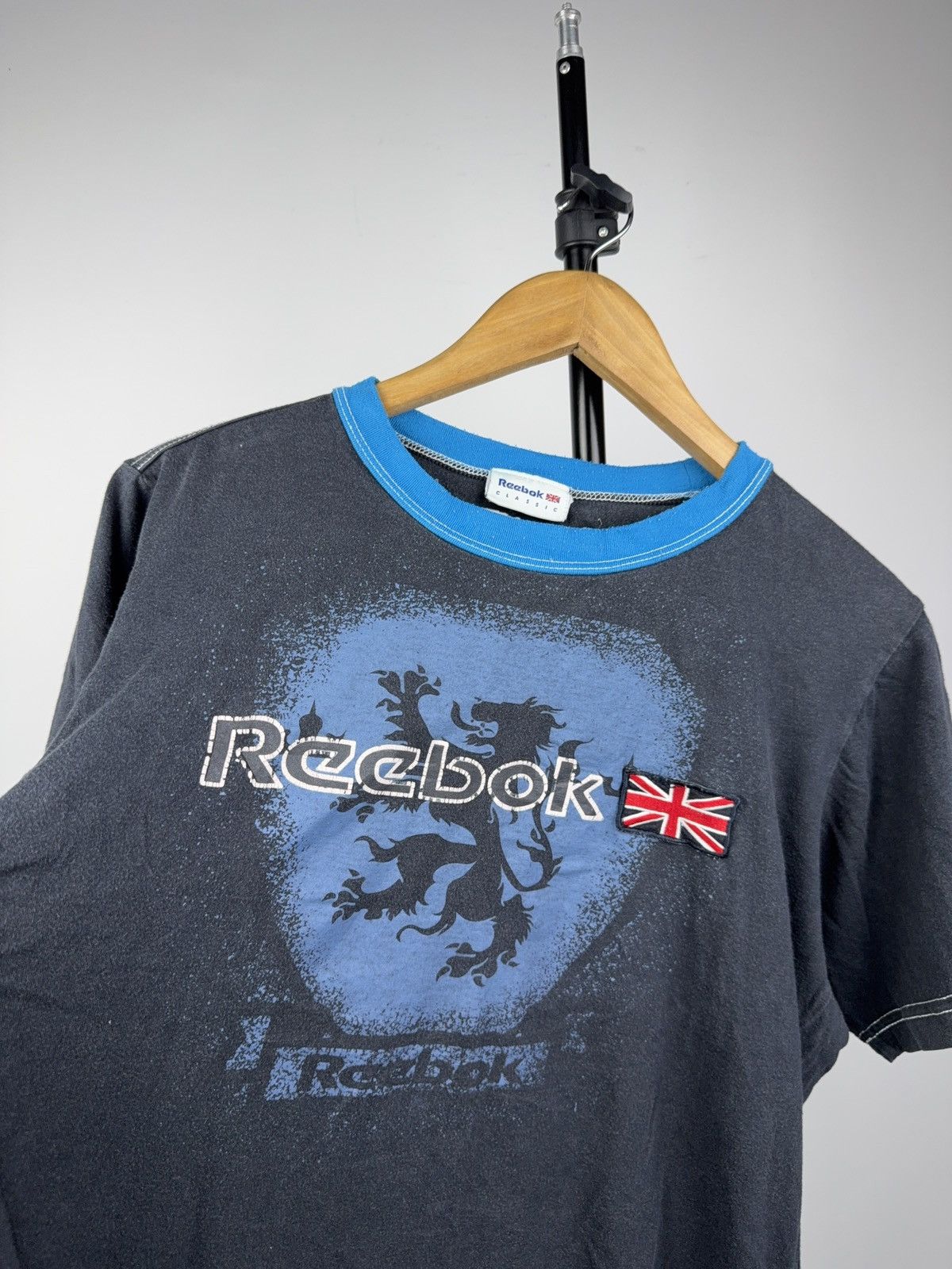 Reebok Reebok Classic UK Lion Crest Vintage Tee 2000s Size US S / EU 44-46 / 1 - 3 Thumbnail
