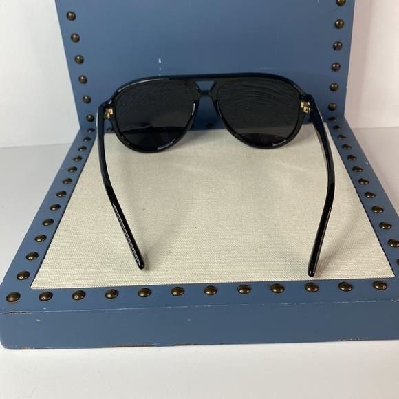 Gucci GUCCI GG0767S aviator sunglass comes in a shiny black frame Size ONE SIZE - 9 Thumbnail