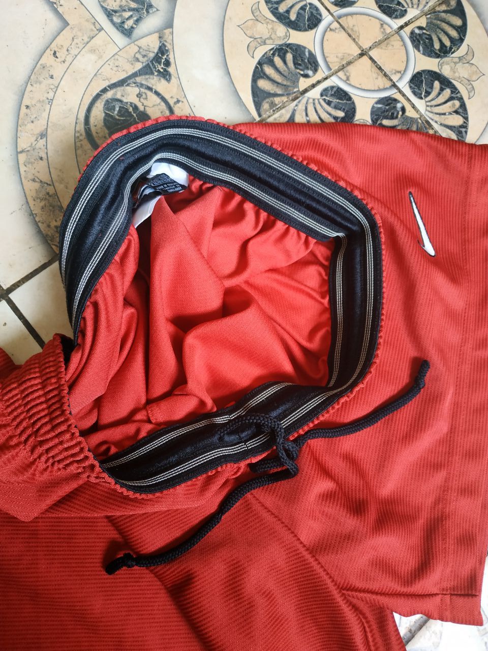 Nike Vintage Nike Team Shorts 90s Red Embroidered Swoosh Baggy L Size US 32 / EU 48 - 5 Thumbnail