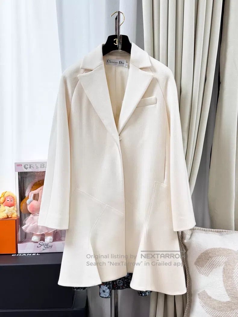 Dior Dior Inner-pin flower mulberry silk hem cashmere coat Size XS / US 0-2 / IT 36-38 - 1 Thumbnail
