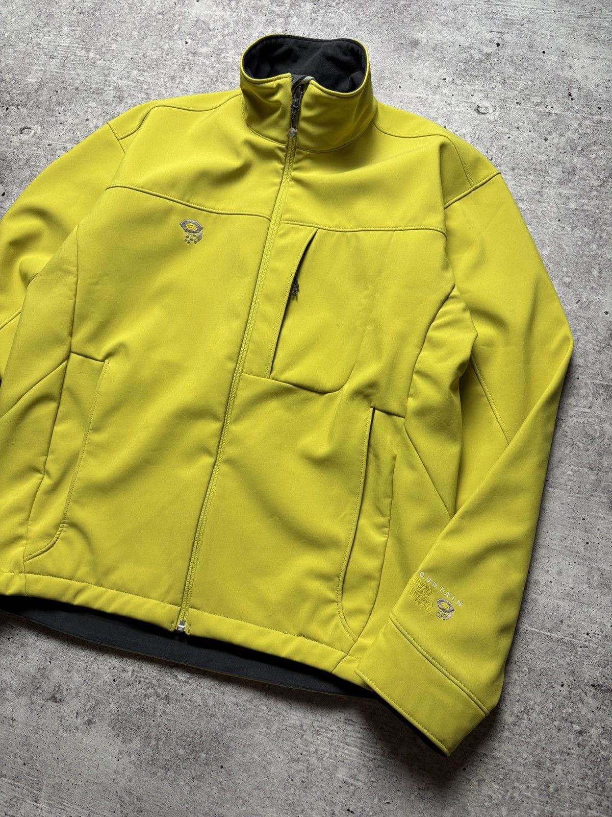 Mountain Hardwear Vintage Mountain Hardwear Softshell Jacket Size US L / EU 52-54 / 3 - 3 Thumbnail