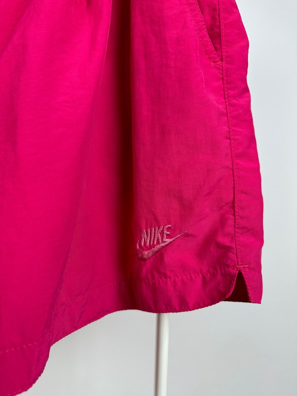 Nike Vintage Nike Challenge Court Nylon Pink Shorts Andre Agassi Size US 36 / EU 52 - 6 Thumbnail