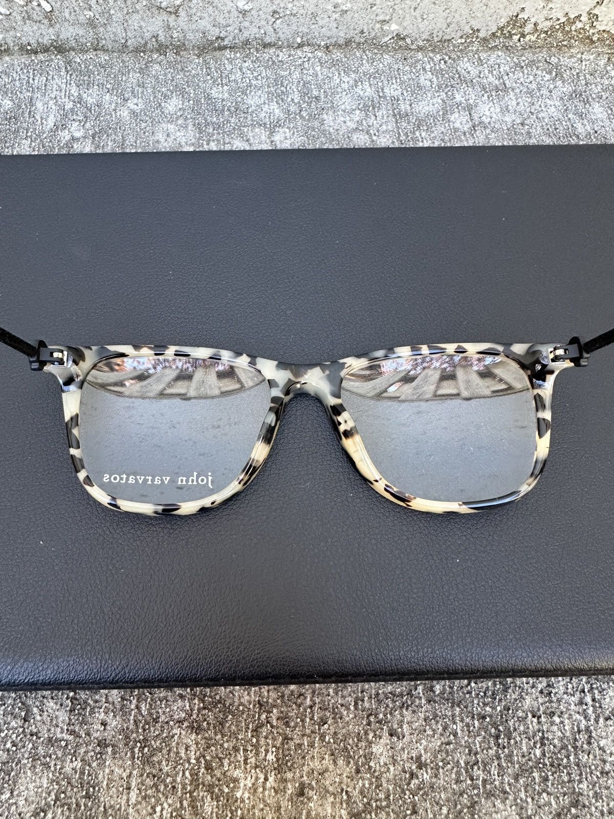 John Varvatos V418 52-18-145 Tortoise Glasses Size ONE SIZE - 8 Thumbnail