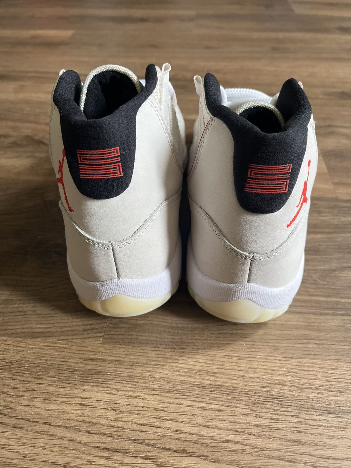 Jordan Brand Nike Air Jordan Retro 11 Platinum Tint Size 9.5 Size US 9.5 / EU 42-43 - 4 Thumbnail