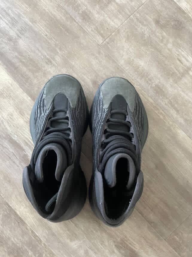 Yeezy Yeezy Qntm Onyx Size US 5.5 / EU 38 - 7 Thumbnail