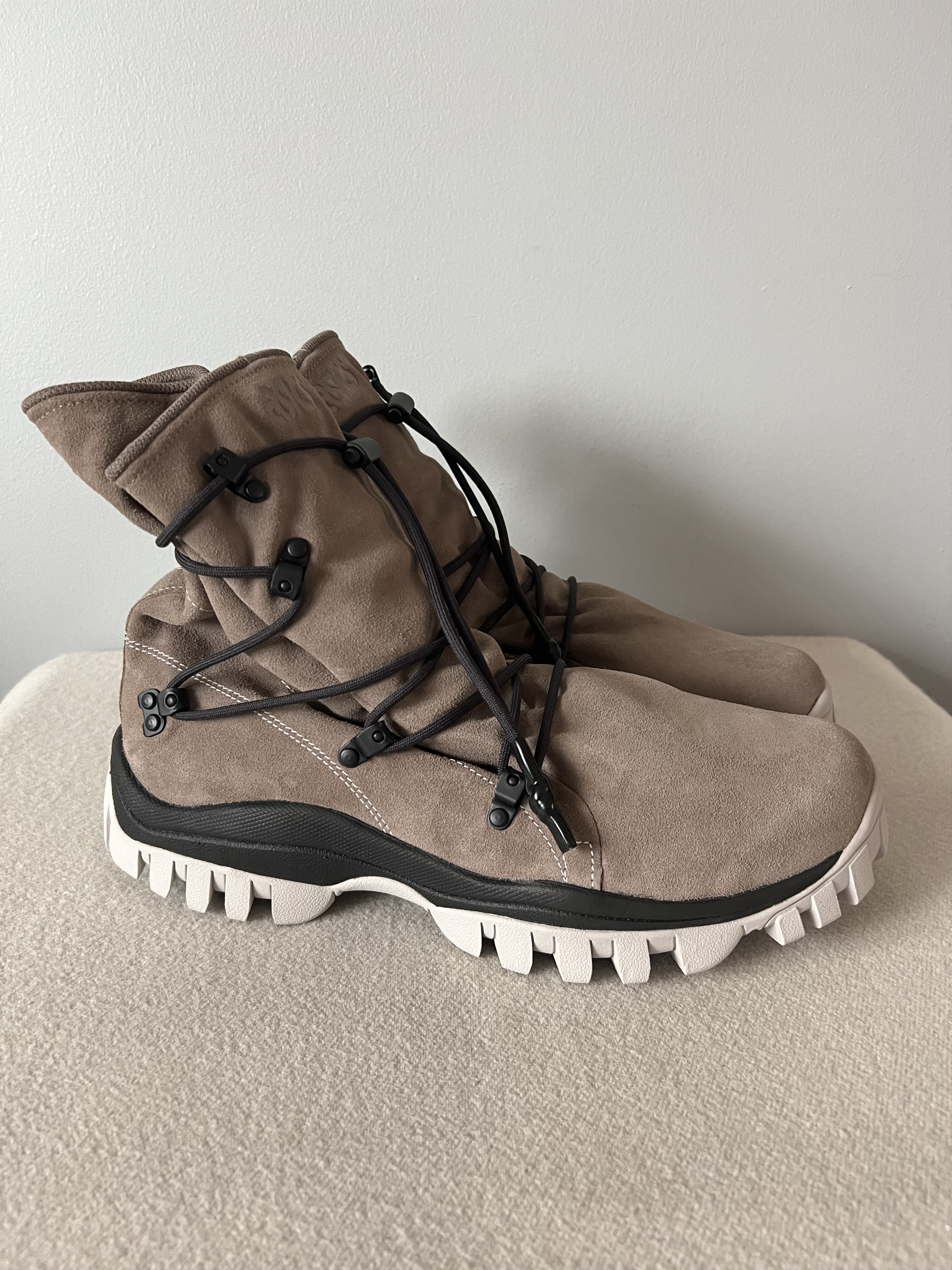 Asics Asics GEL-YETITOKYO Hi in Walnut Size US 12 / EU 45 - 1 Thumbnail
