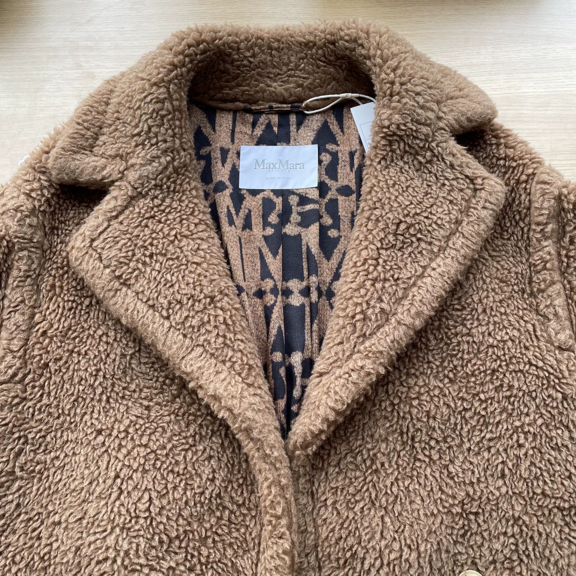 Max Mara MaxMara Teddy Runway Oversize Coat Women's Camel M Size M / US 6-8 / IT 42-44 - 3 Thumbnail