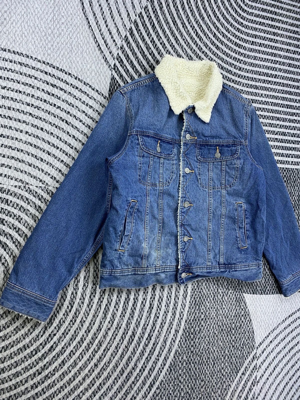 GU GU Japan Blue Wash Denim Sherpa Trucker Jacket Size US M / EU 48-50 / 2 - 3 Thumbnail