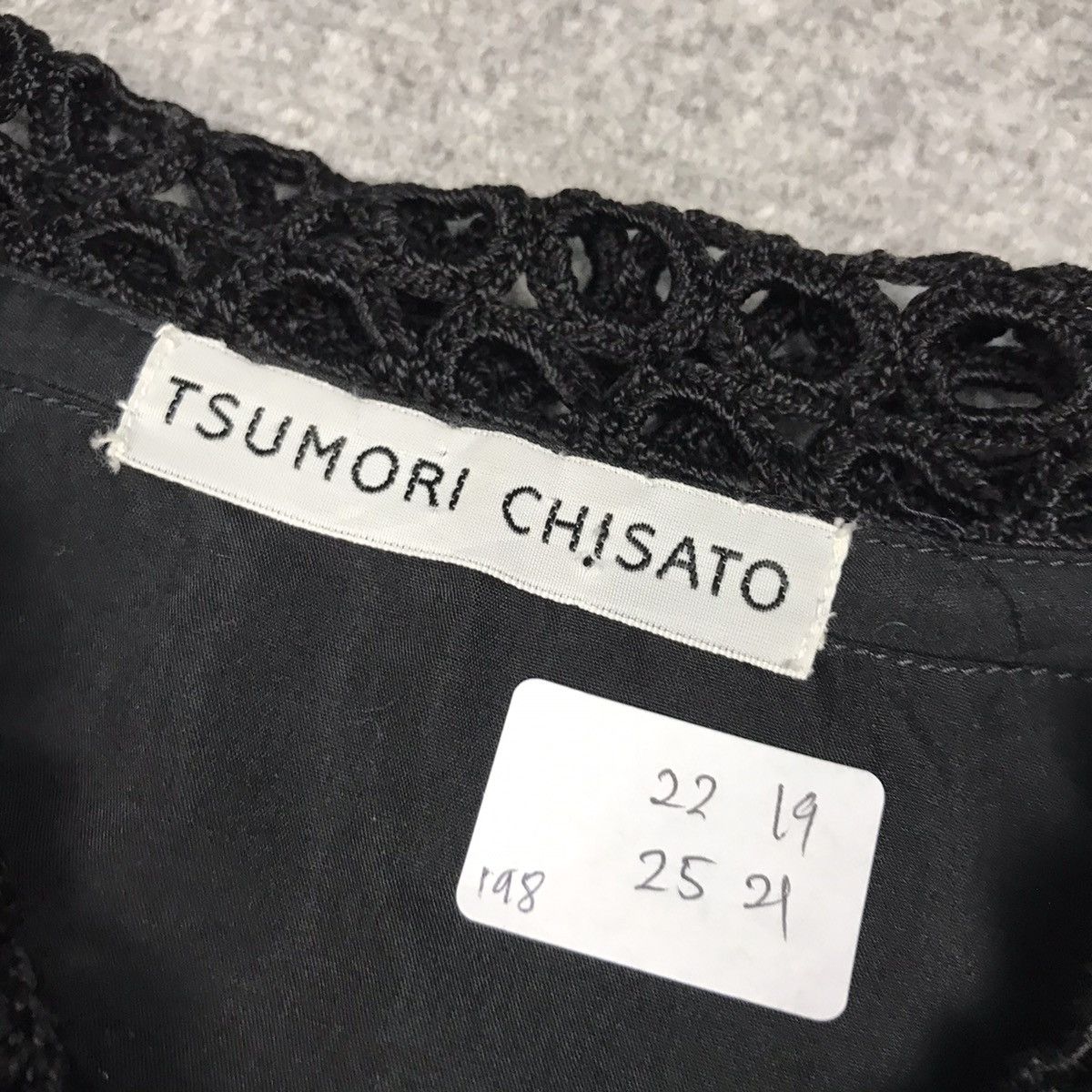 Issey Miyake TSUMORI CHISATO BY ISSEY MIYAKE BUTTON UP BLACK SHIRT Size M / US 6-8 / IT 42-44 - 9 Thumbnail