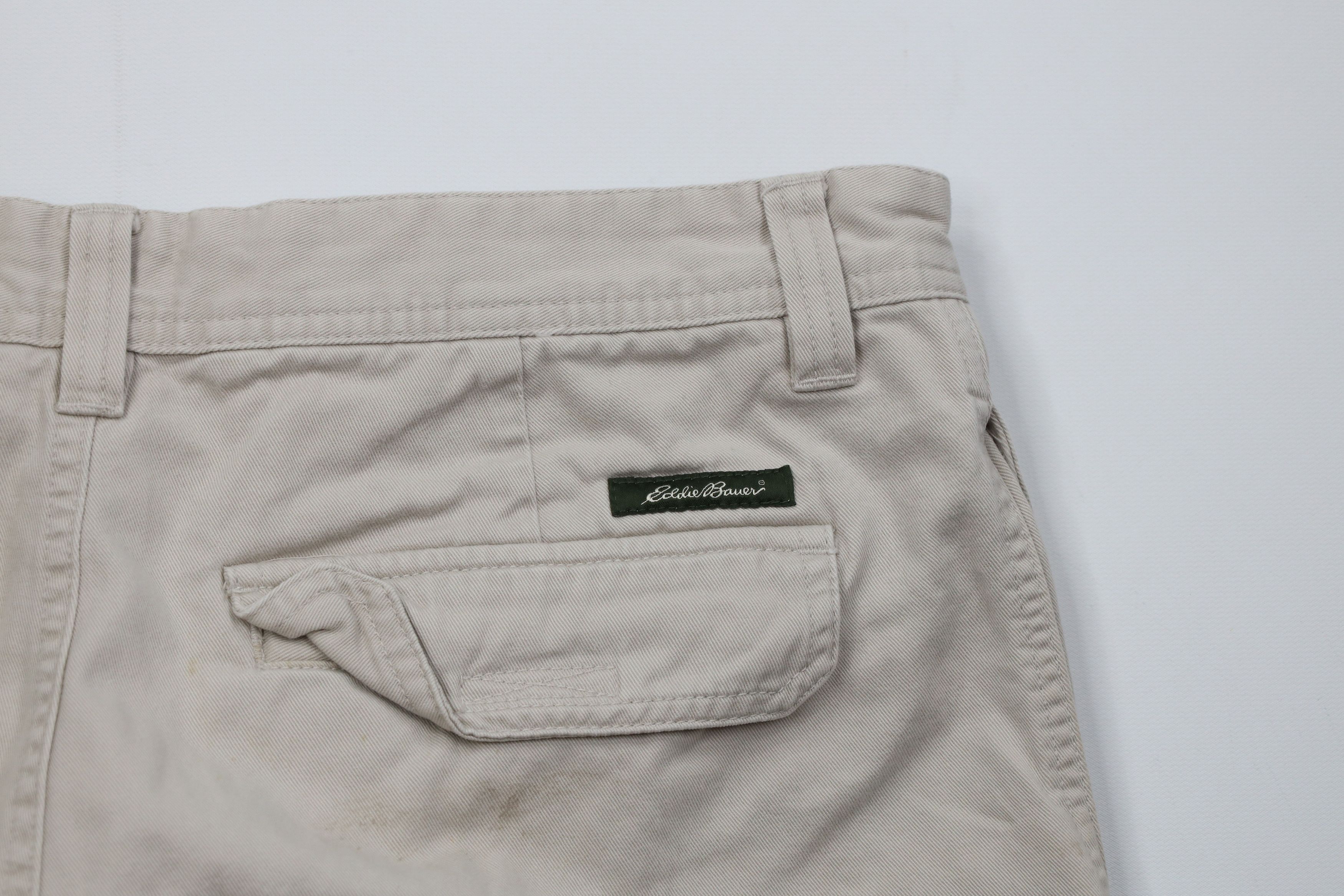 Eddie Bauer Vintage Eddie Bauer Heavyweight Cargo Shorts Beige Cotton Size US 35 - 11 Thumbnail