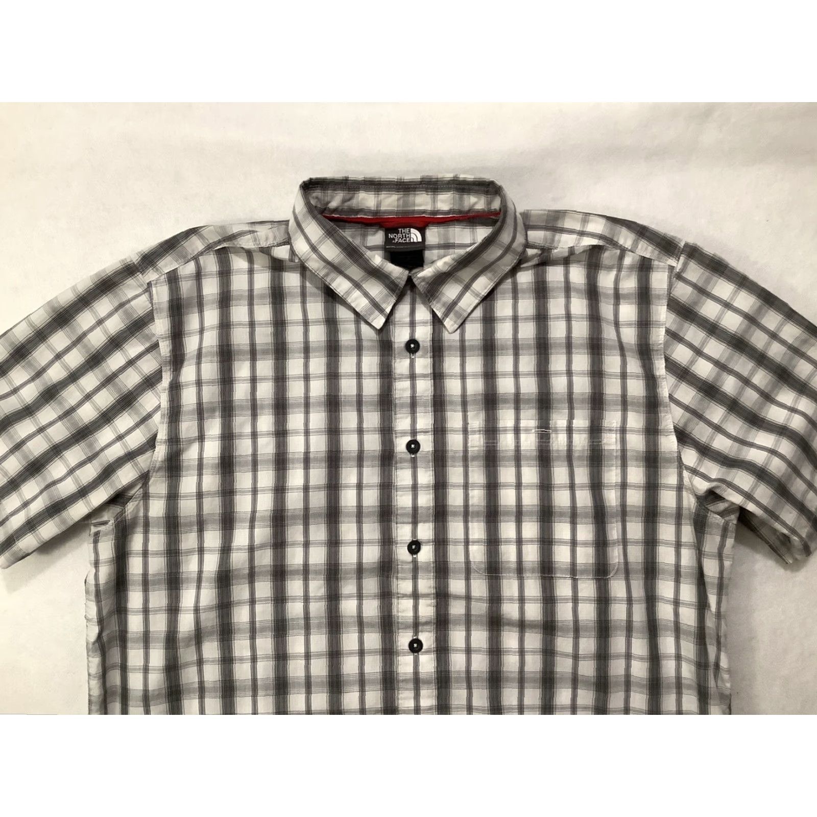 The North Face VINTAGE The North Face Shirt Plaid Short Sleeve Pocket Mens L Gray White Button-Down Collared Size US L / EU 52-54 / 3 - 2 Thumbnail