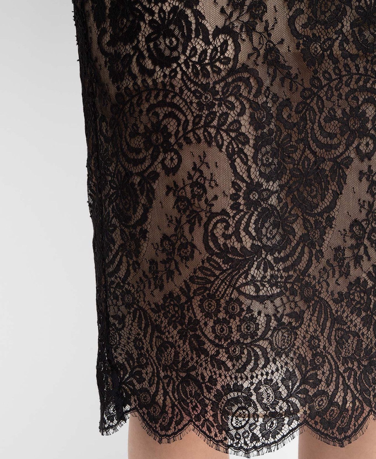 Alexander McQueen Last Alexander McQueen Black Lace Midi Skirt Size 27" / US 4 / IT 40 - 5 Thumbnail