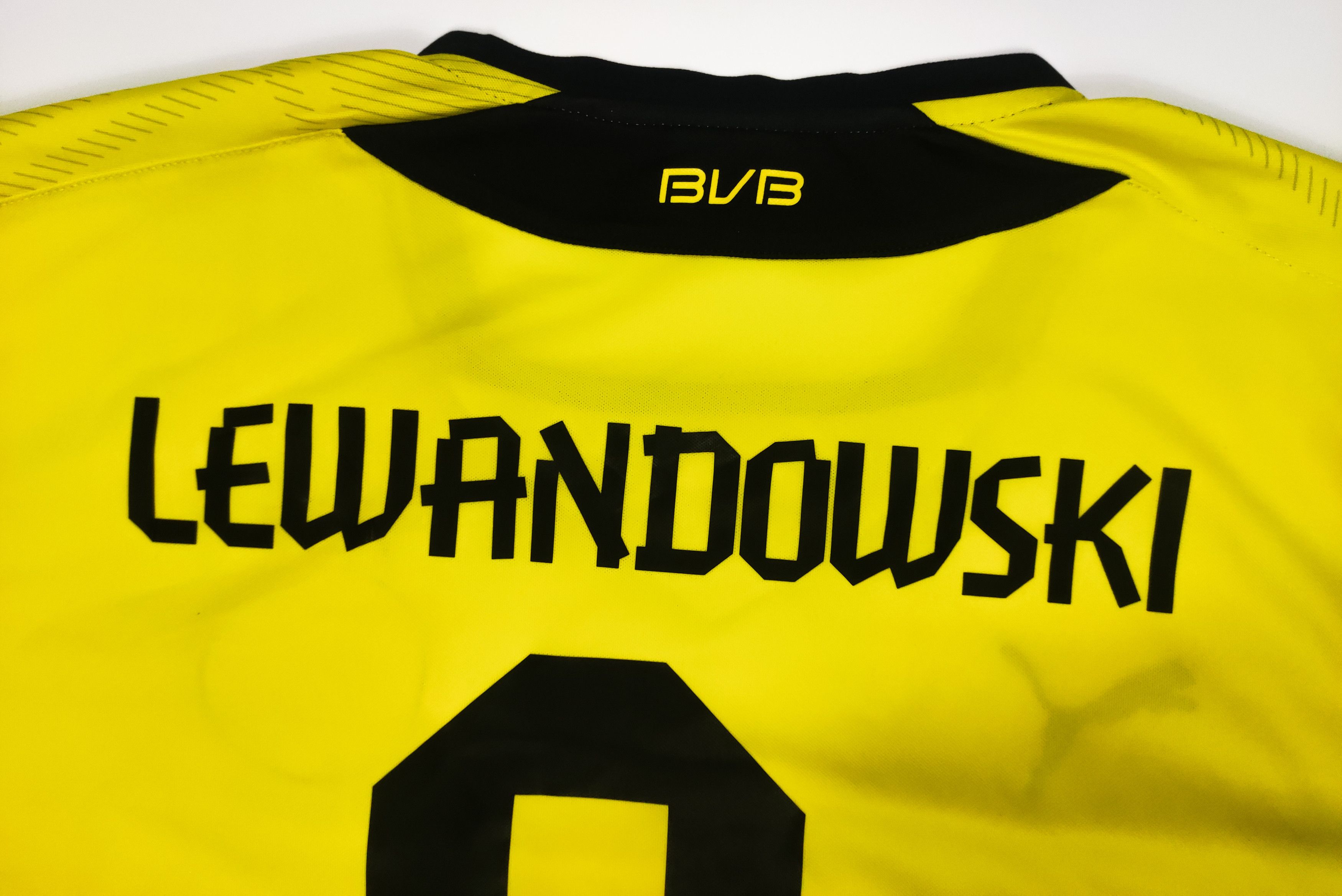 Puma Lewandowski #9 Borussia Dortmund 2013 2014 Puma Home Shirt Size US XL / EU 56 / 4 - 6 Thumbnail