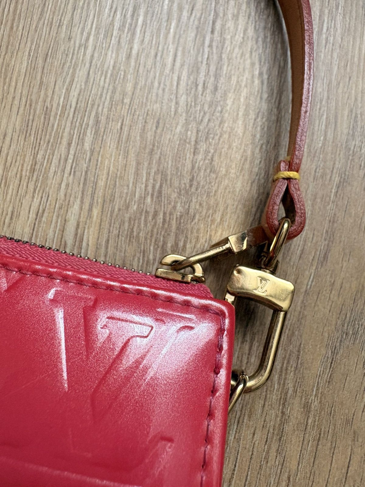 Louis Vuitton Louis Vuitton patent Leather Shoulder Monogram Bag Size ONE SIZE - 5 Thumbnail