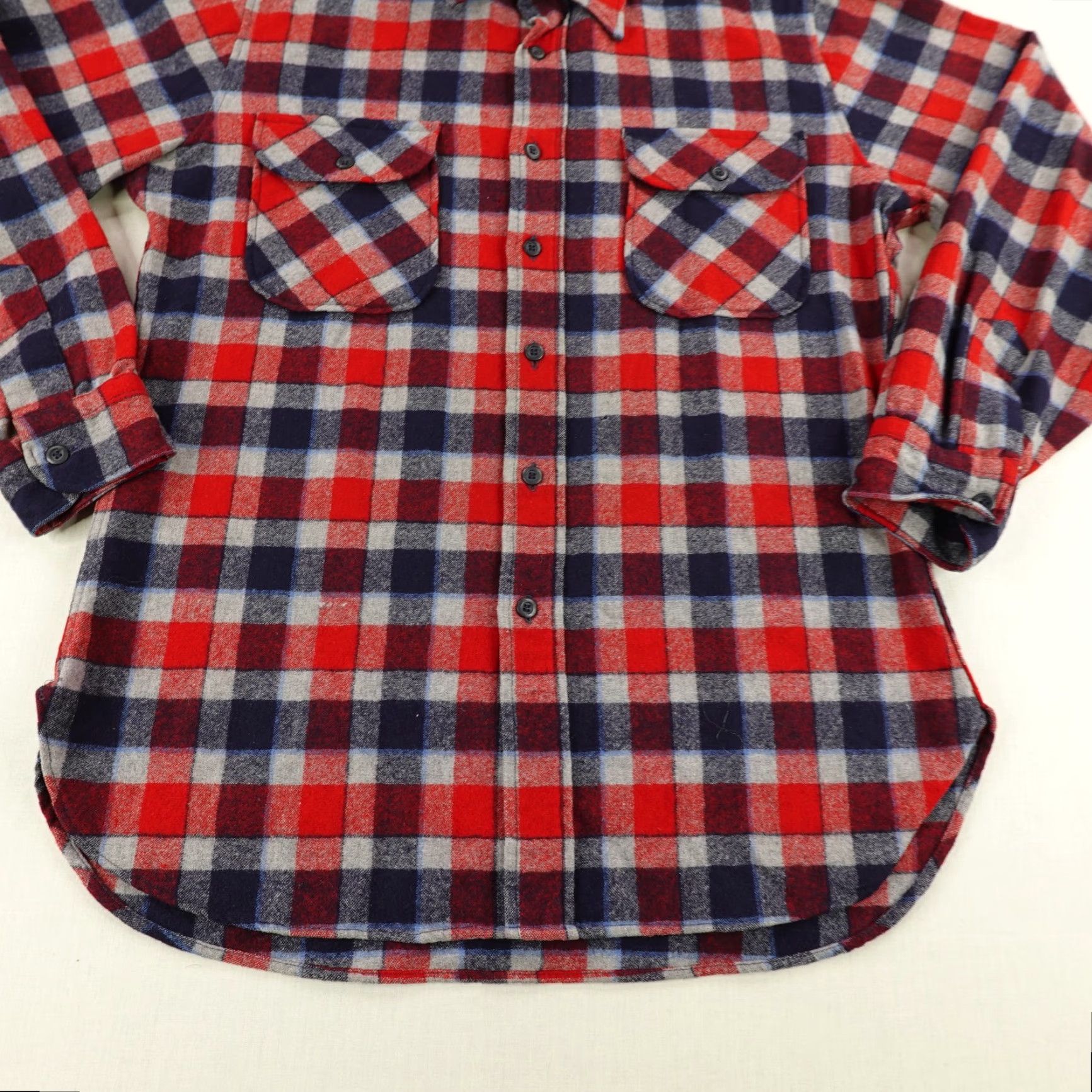 Pendleton VINTAGE Pendleton Shirt Mens Medium Plaid Wool Flannel Button-Up 70s 80s Casual Workwear Mens Size US M / EU 48-50 / 2 - 4 Thumbnail