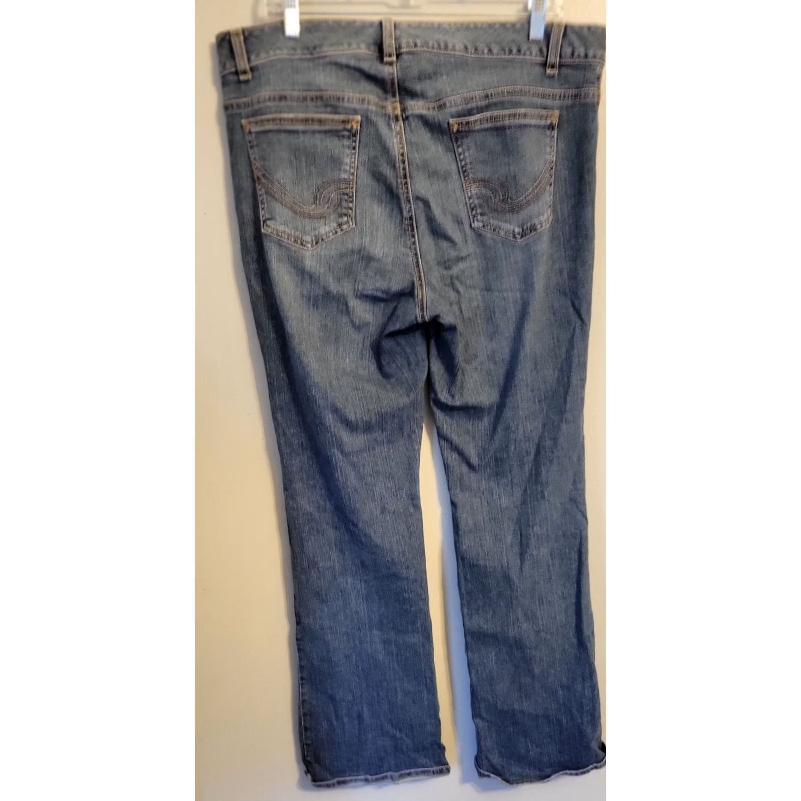 Tommy Hilfiger Tommy Hilfiger Jeans Women 16R Freedom Bootcut Mid Rise Denim Medium Wash Blue 30in Inseam ZIP Closure Stretch Bootscut Mens? Size 38" / US 16 / IT 52 - 2 Thumbnail
