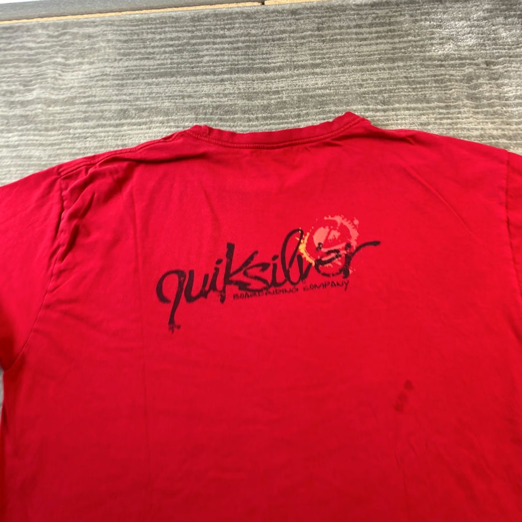 Quiksilver VINTAGE Quiksilver Shirt XL Red T-Shirt Mens Regular Crew Neck Graphic Print 2000s Grunge Classic Sketch Logo Used Vel Size US XL / EU 56 / 4 - 5 Thumbnail
