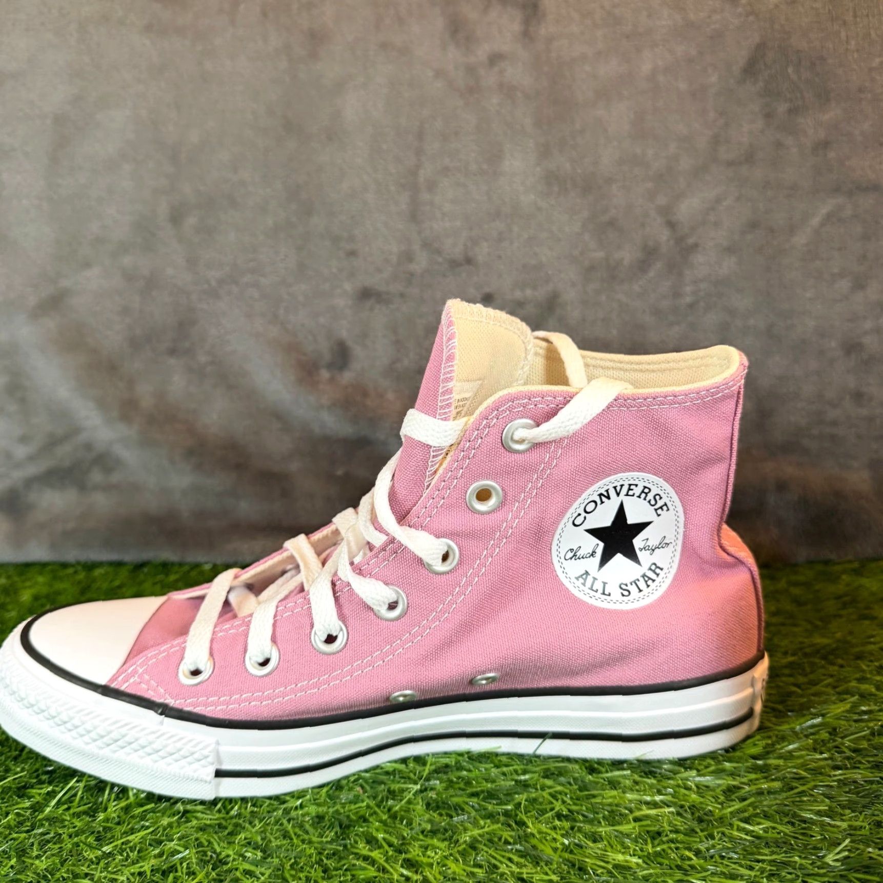 Converse Converse Chuck Taylor All Star High Top Pink Canvas Sneakers Women's 7.5 Shoes Casual Comfort Cushioned Size M / US 6-8 / IT 42-44 - 5 Thumbnail