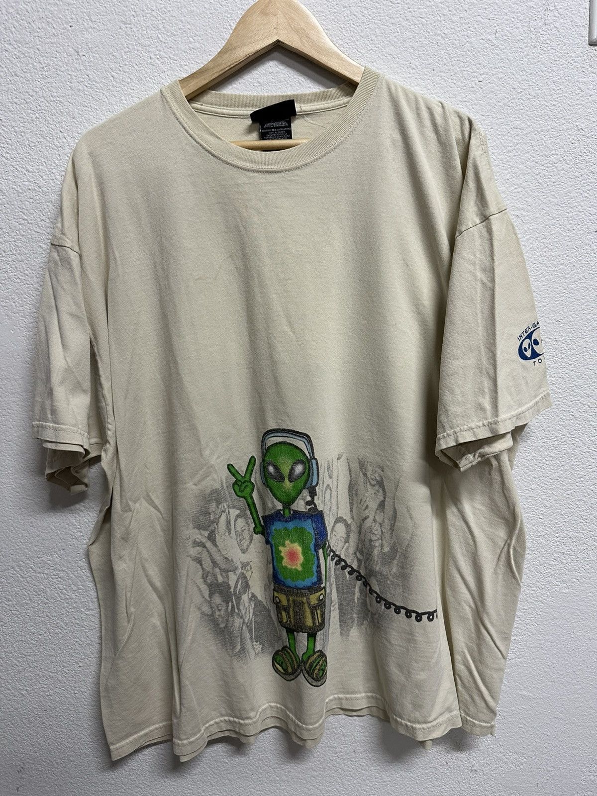 Vintage Y2K alien DJ T-shirt Size US XXL / EU 58 / 5 - 1 Thumbnail