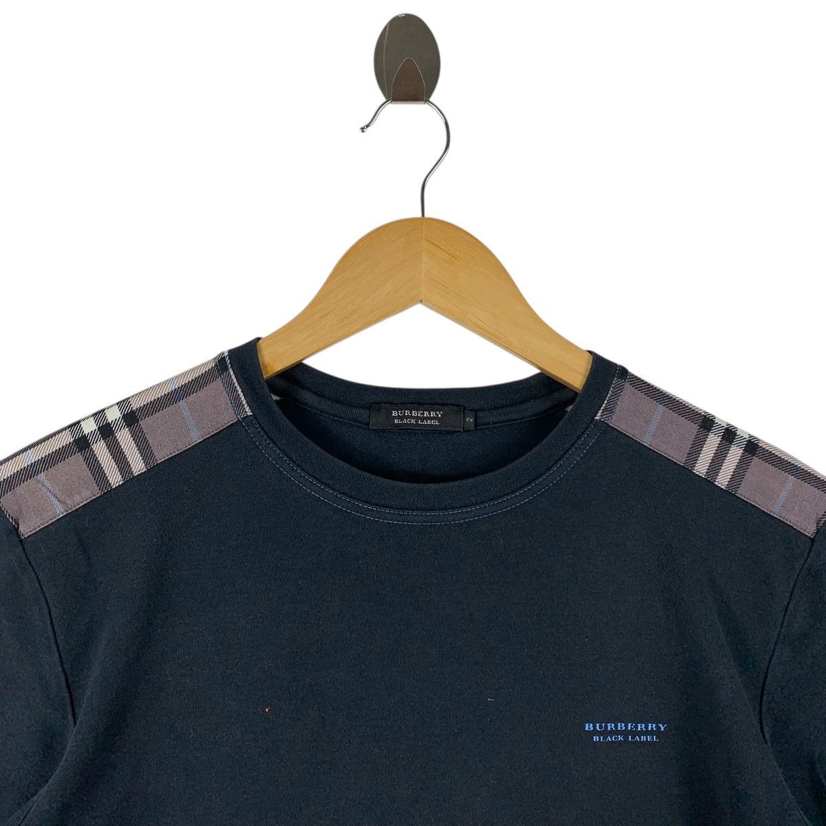 Burberry Burberry Black Label Nova Check Shoulder Tee Size XS / US 0-2 / IT 36-38 - 2 Thumbnail