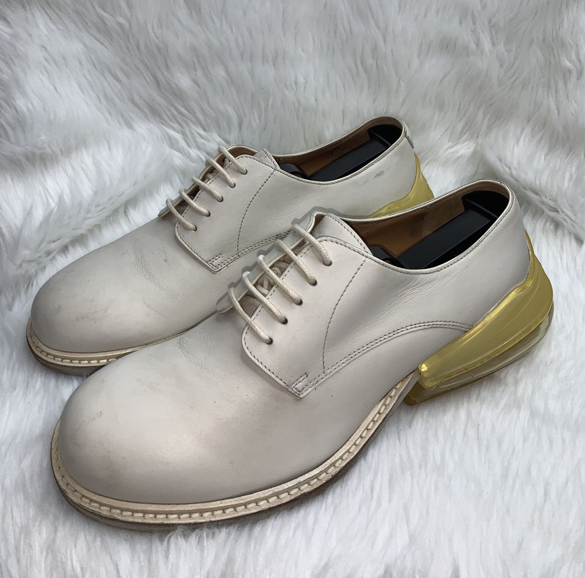Maison Margiela Maison Margiela White Airbag Shoes Size US 9 / IT 39 - 2 Thumbnail