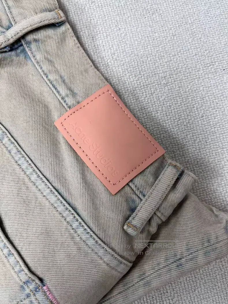 Acne Studios Acne Studios Casual high-waist wide-leg relaxed jeans in l Size US 28 / EU 44 - 3 Thumbnail