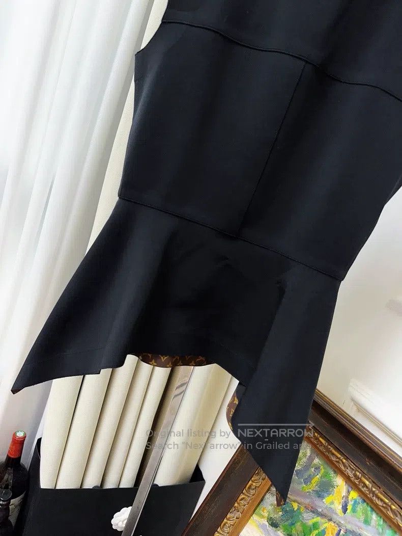 Louis Vuitton Louis Vuitton Old Flower Black Ruffle Irregular Hem Sleeve Size XS / US 0-2 / IT 36-38 - 4 Thumbnail