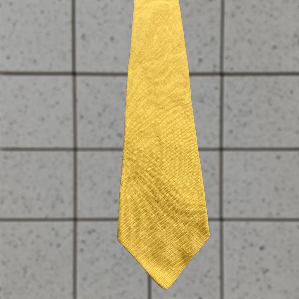 Vintage VINTAGE Rooster Irish Linen Necktie Vtg 70s Woven Tie Textures Solid Yellow 4x56 Capsule Necktie Mens Tie Size ONE SIZE - 1 Thumbnail