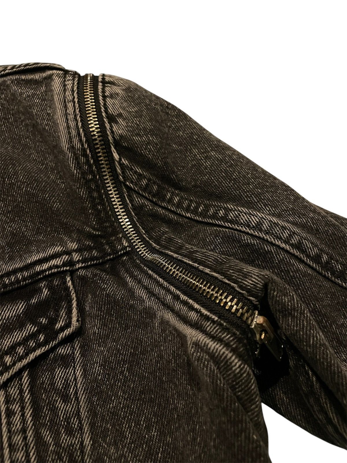 Levi's Vintage Clothing Levi's Black Convertible Zip-Sleeve Denim Trucker Jacket Size US M / EU 48-50 / 2 - 15 Thumbnail