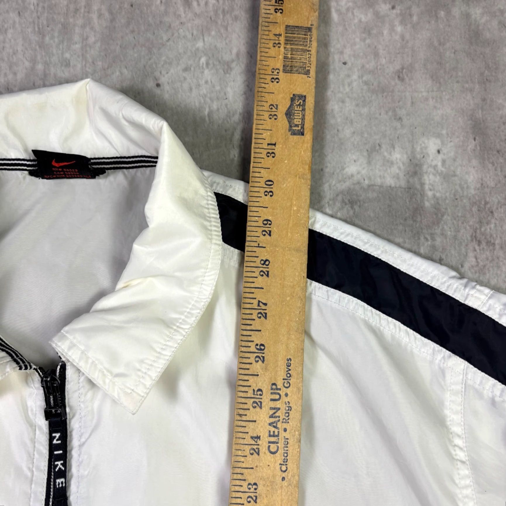 Nike VINTAGE Nike Windbreaker Jacket White Black Stripe Full Zip Mens M 90s Size US M / EU 48-50 / 2 - 5 Thumbnail