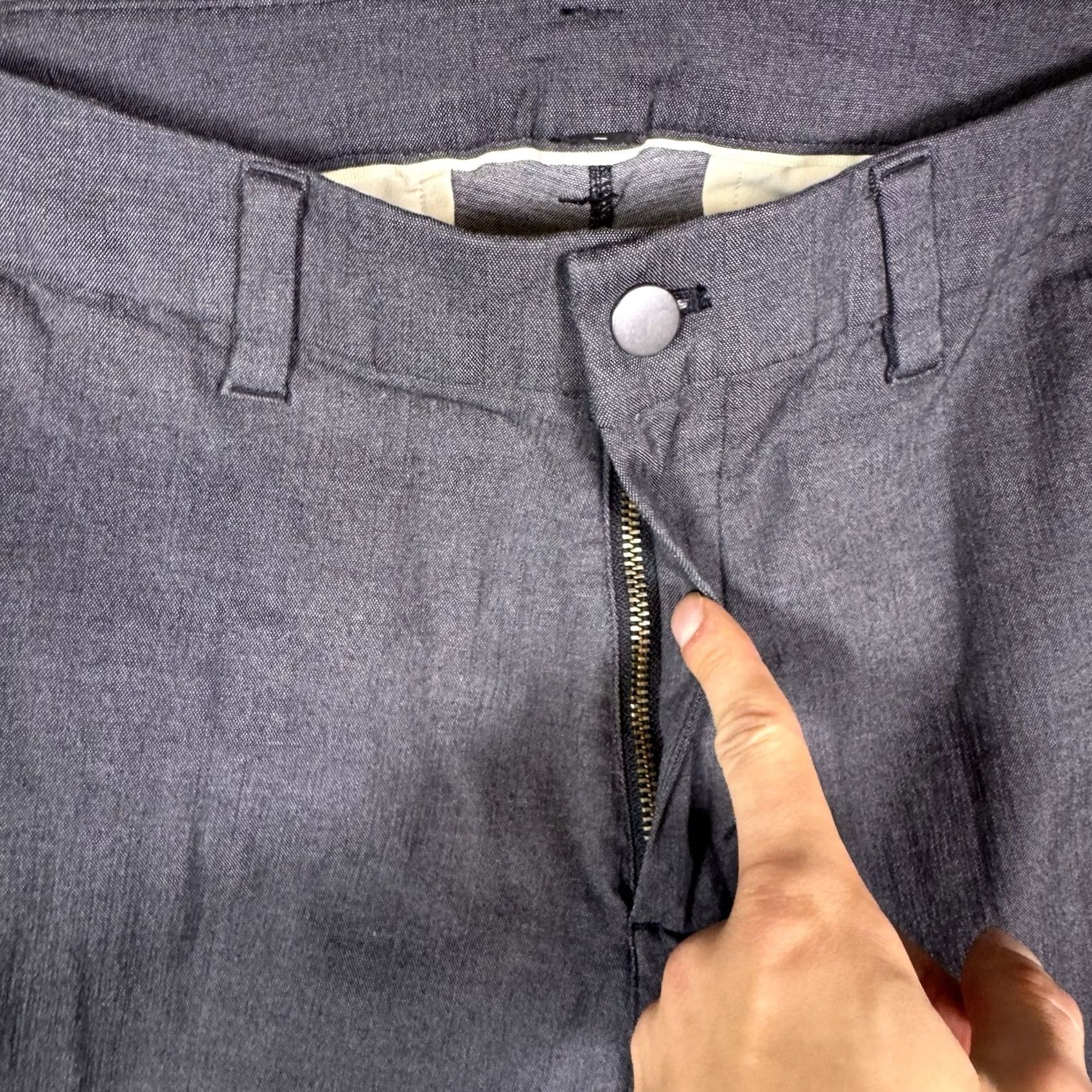 Lululemon Lululemon Commission Pants Mens 32x33 Slim ABC Utilitech Warpsteme LM5ABYS Pants Chino Slim 32 Gray Mens Size US 32 / EU 48 - 4 Thumbnail