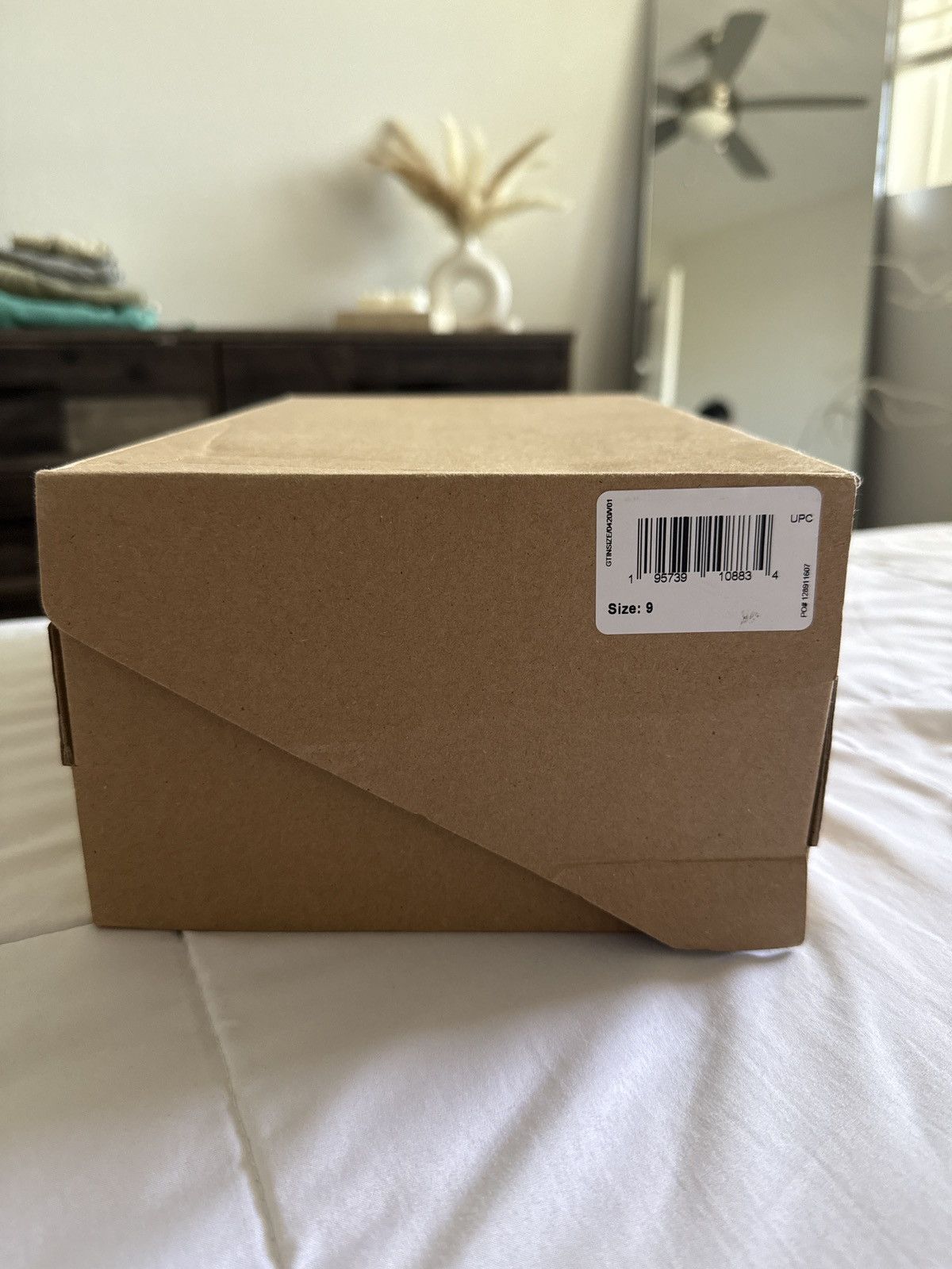 Yeezy Yeezy Rnnr Size US 9 / EU 42 - 3 Thumbnail