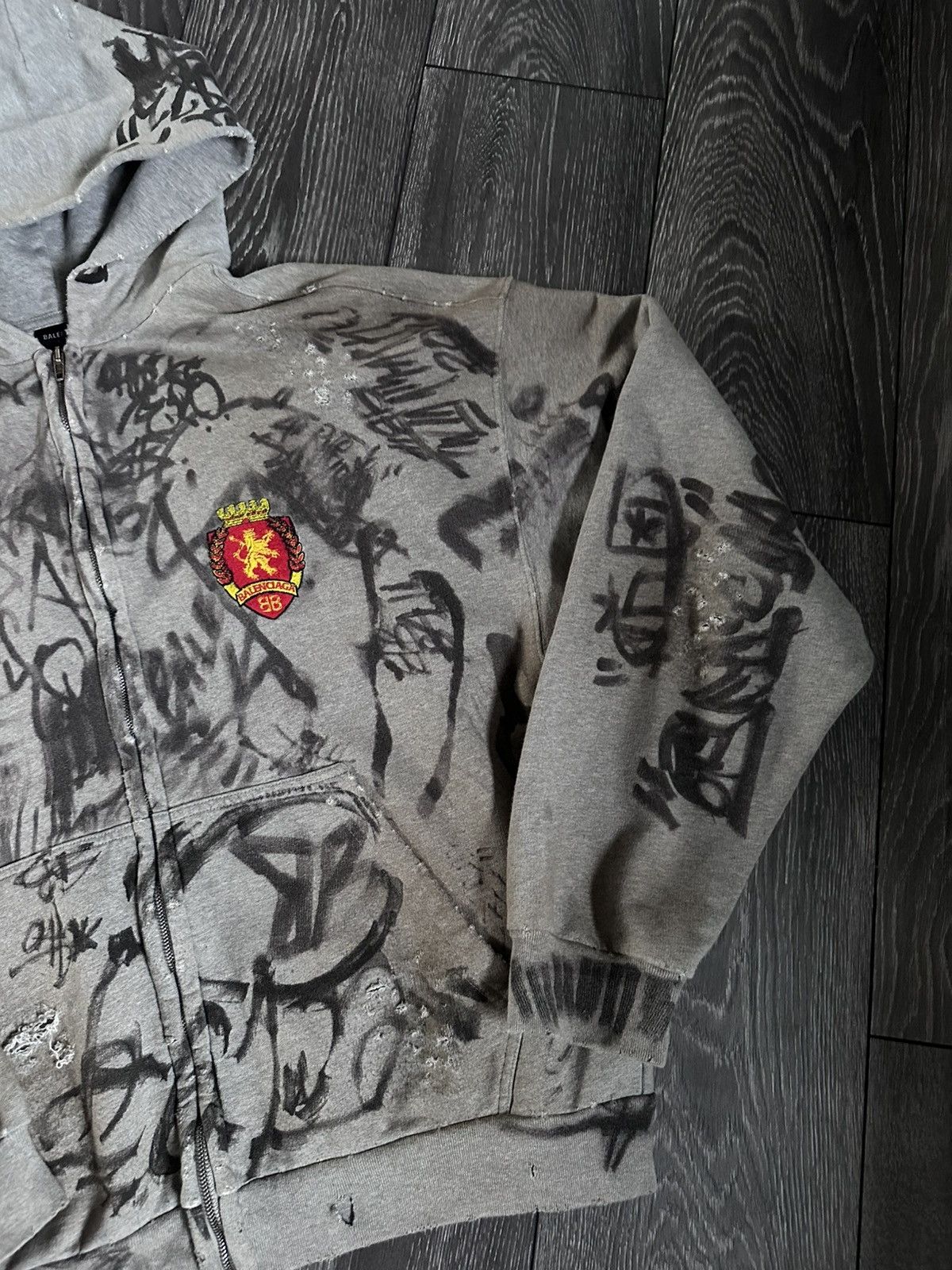 Balenciaga balenciaga skater graffiti distressed zip up hoodie grey Size US XS / EU 42 / 0 - 7 Thumbnail