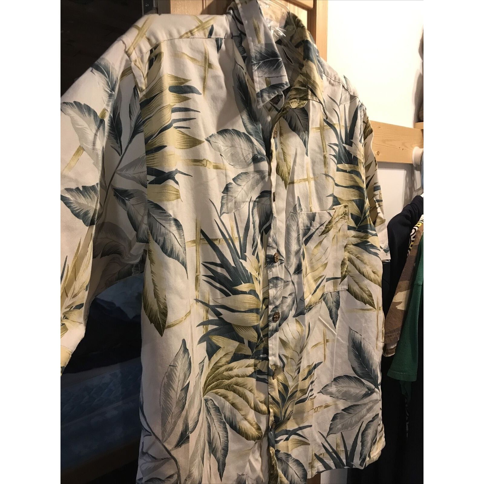 Caribbean Caribbean Men’s M Floral SS Button Silk Blend Hawaiian Shirt Size US M / EU 48-50 / 2 - 5 Thumbnail
