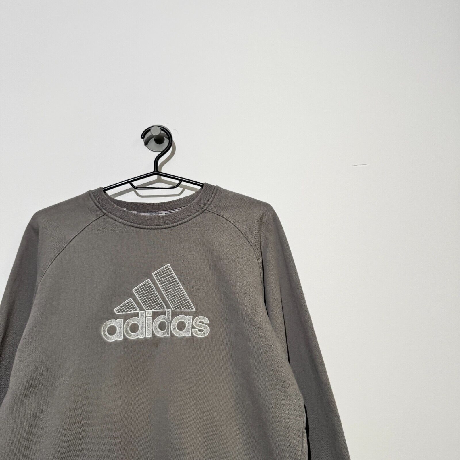 Adidas × Vintage Vintage Adidas Unisex Gray Cotton Crewneck Size S Gosha YZY Size US S / EU 44-46 / 1 - 6 Thumbnail