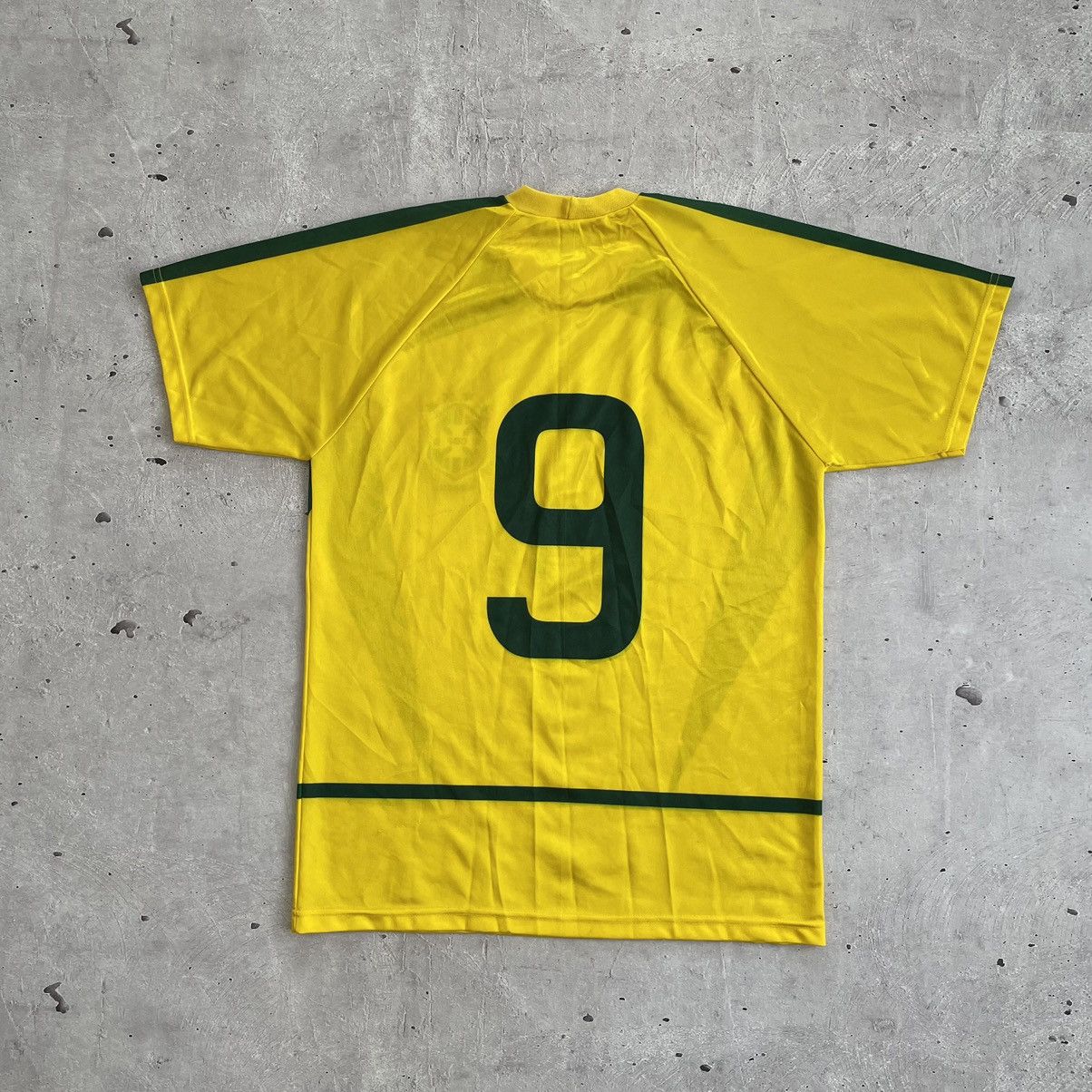 Vintage Vintage Home Brazil Soccer T-shirt #9 y2k Size US XL / EU 56 / 4 - 8 Thumbnail