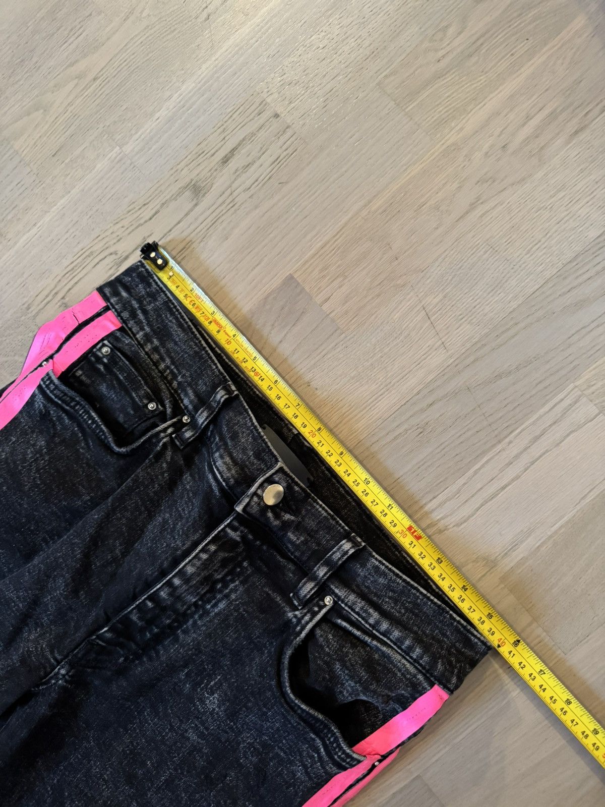 Amiri AMIRI jeans study TAPE MEASUREMENTS IN PHOTOS AND DESCRIPTIO Size US 32 / EU 48 - 4 Thumbnail