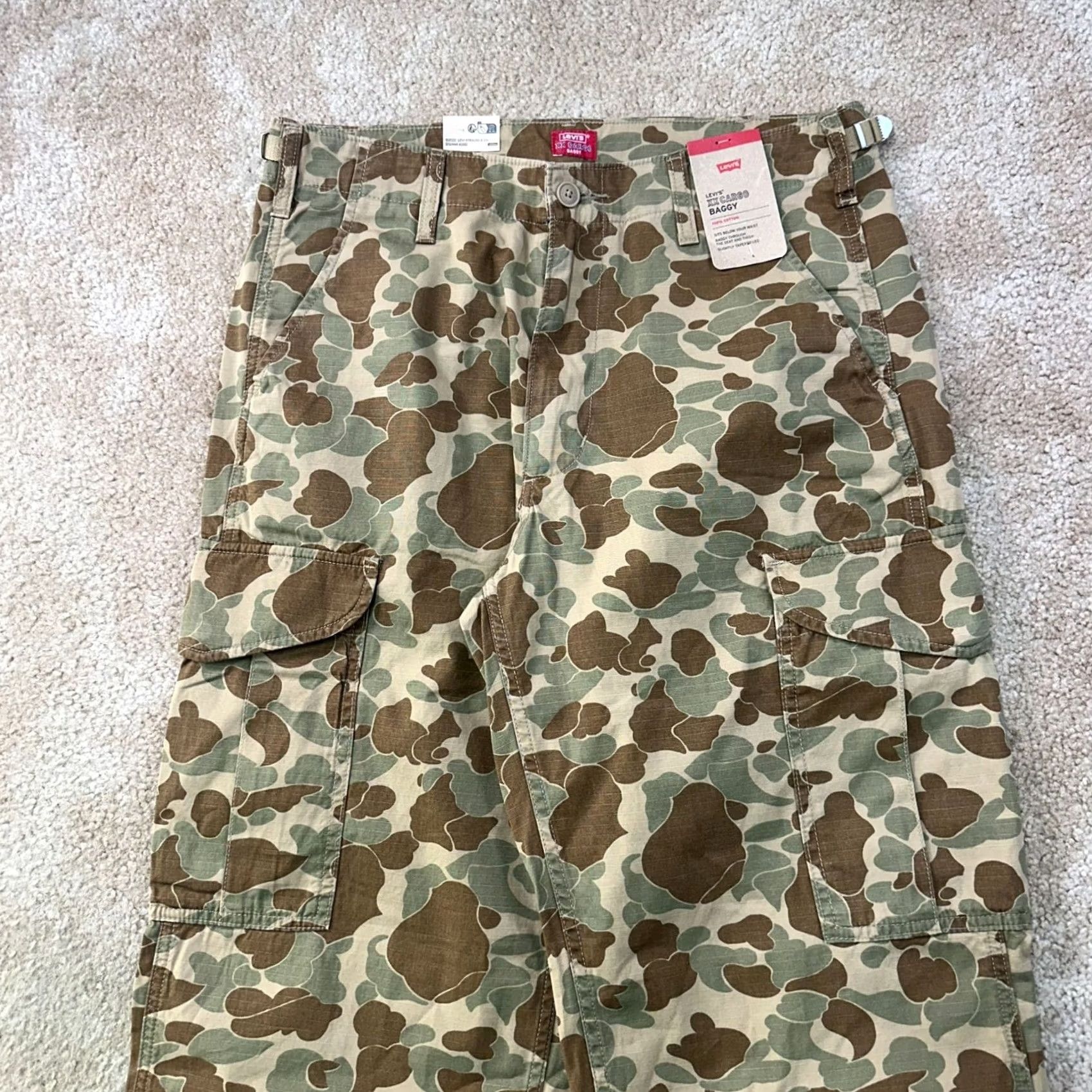 Levi's Levi's Cargo Baggy Pants Mens 32x32 Brown Camouflage Cotton Relaxed NWT Pants Size US 32 / EU 48 - 2 Thumbnail
