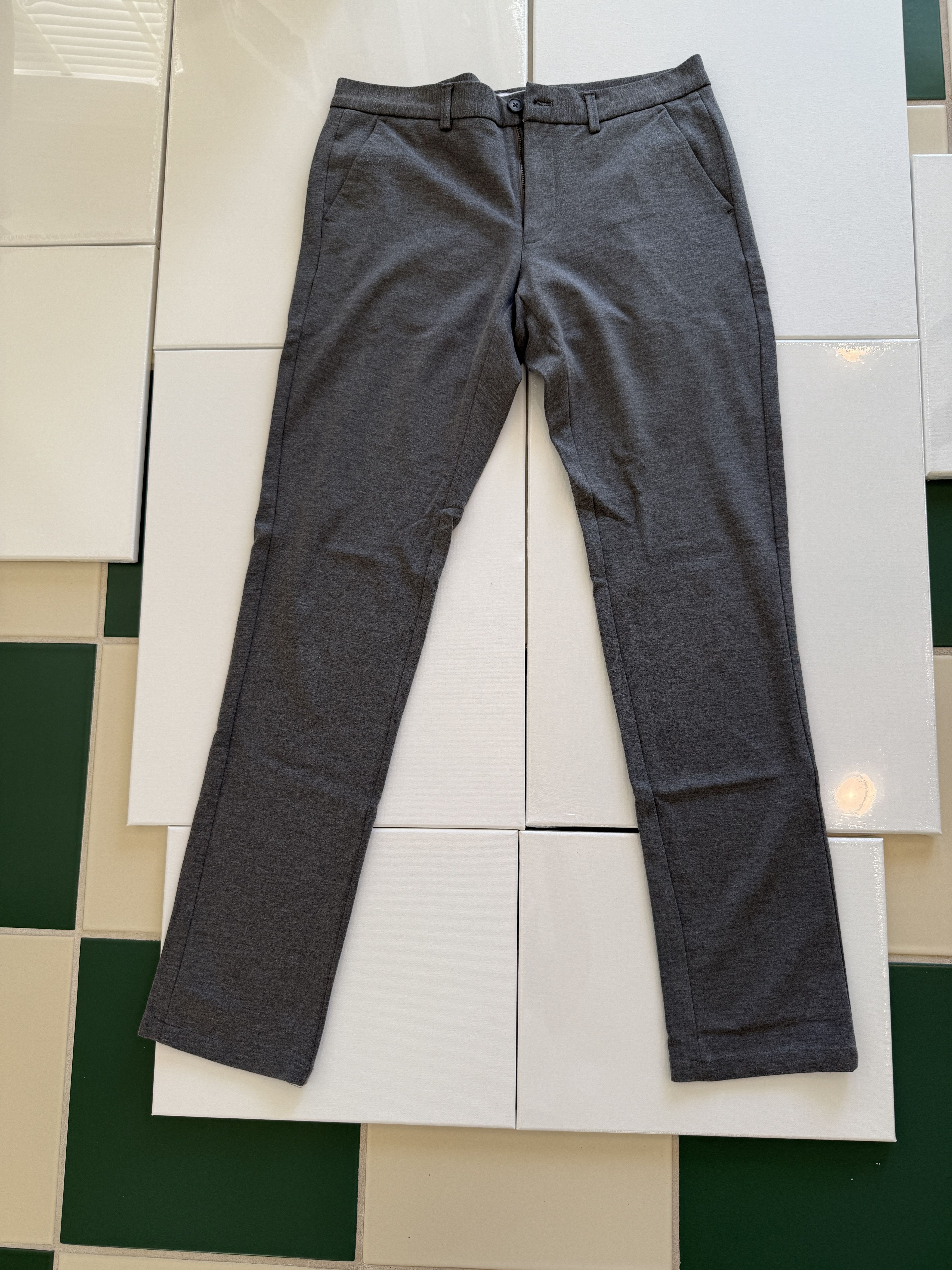 Barneys New York Barneys New York Men's Gray Dress Pants - Size 34 Size US 34 / EU 50 - 1 Thumbnail